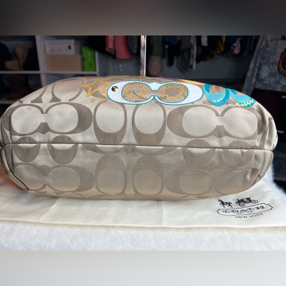 Authentic Coach bag - Picture 14 of 16